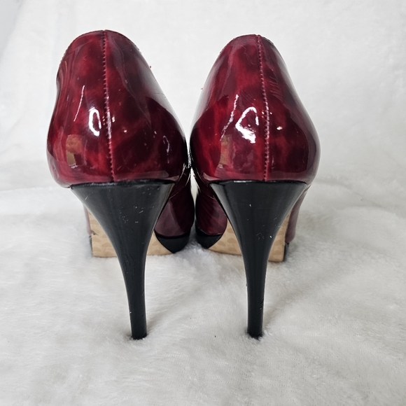 Betsey Johnson “Willow" Patent Red Leopard Peep Toe High‎ Heels Size 8M - Picture 8 of 13